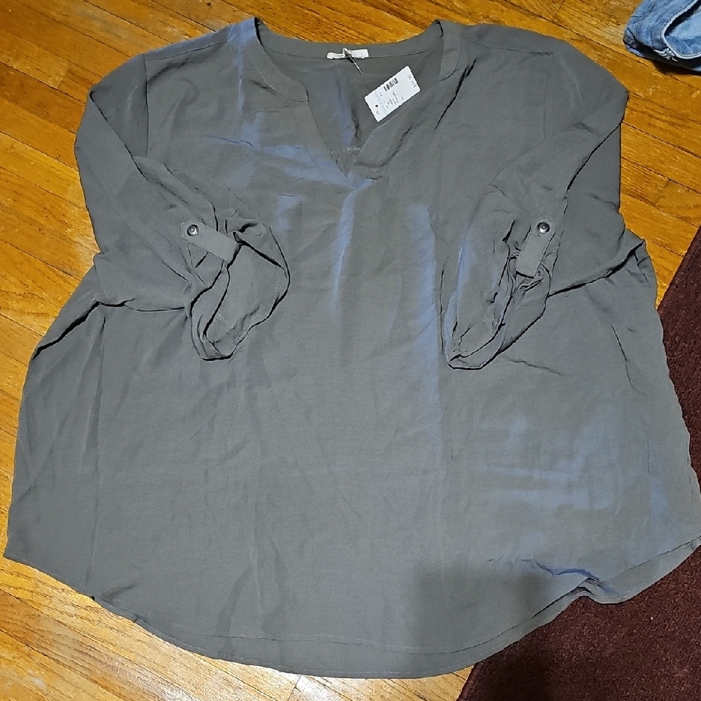 Maurices Gray 3/4 Sleeve Relaxed Blouse